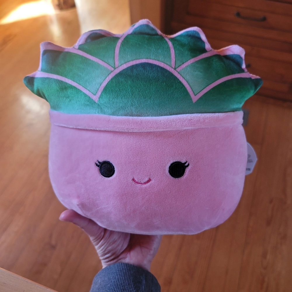 NWT Squishmallow Afiyah